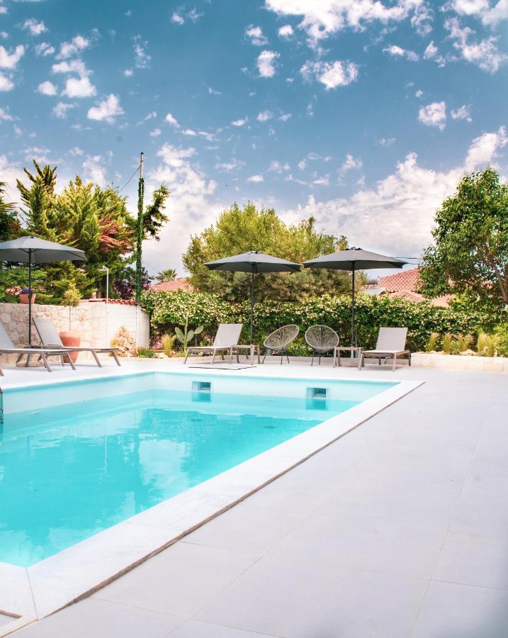 Iades Suites Afytos Exterior photo